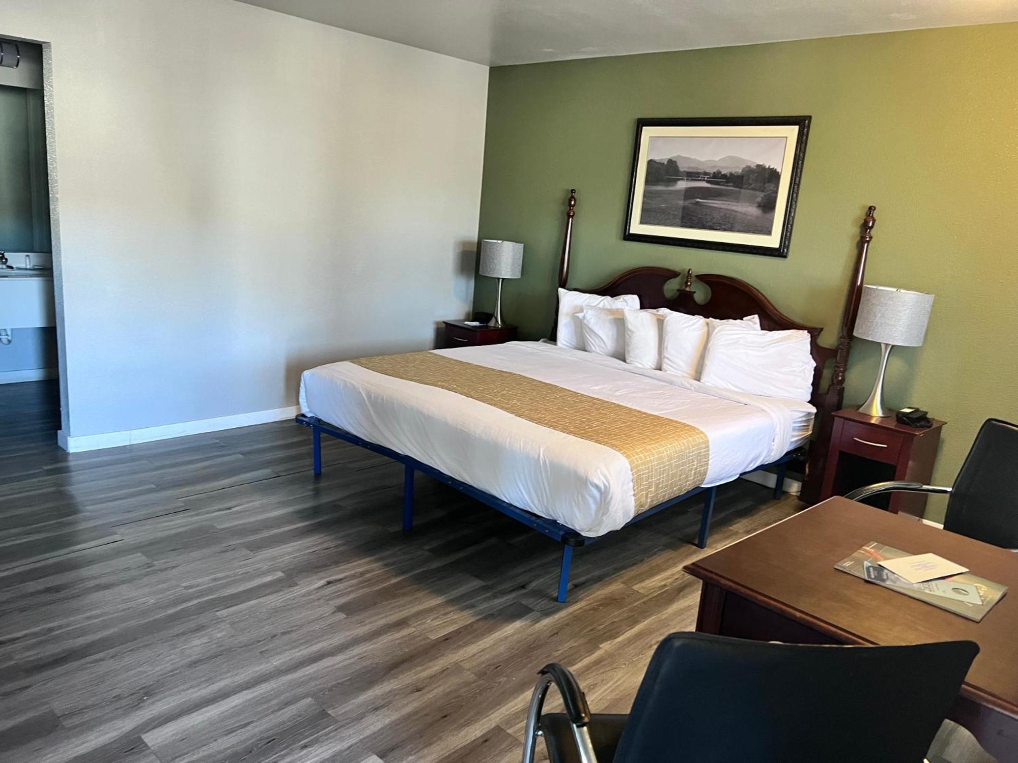 Travelodge By Wyndham Redding Ca Esterno foto